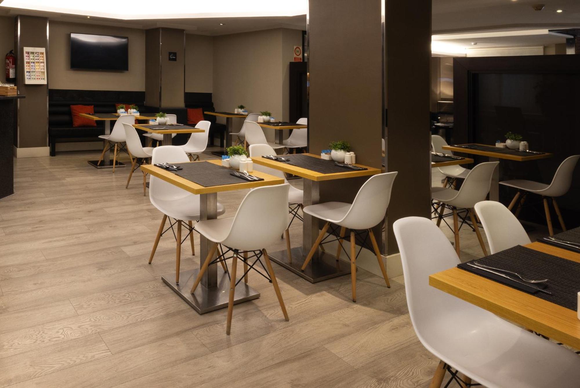 Catalonia Albeniz Hotel Barcelona Ngoại thất bức ảnh