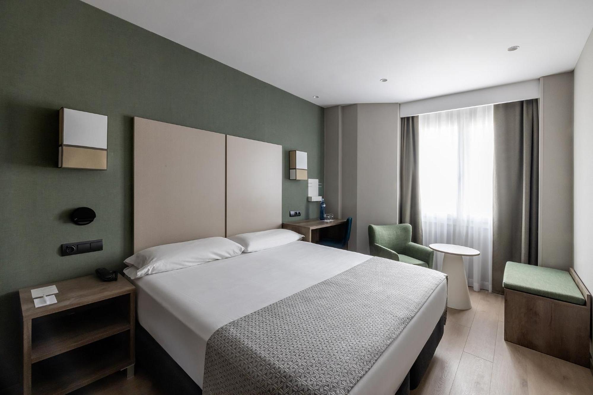 Catalonia Albeniz Hotel Barcelona Ngoại thất bức ảnh