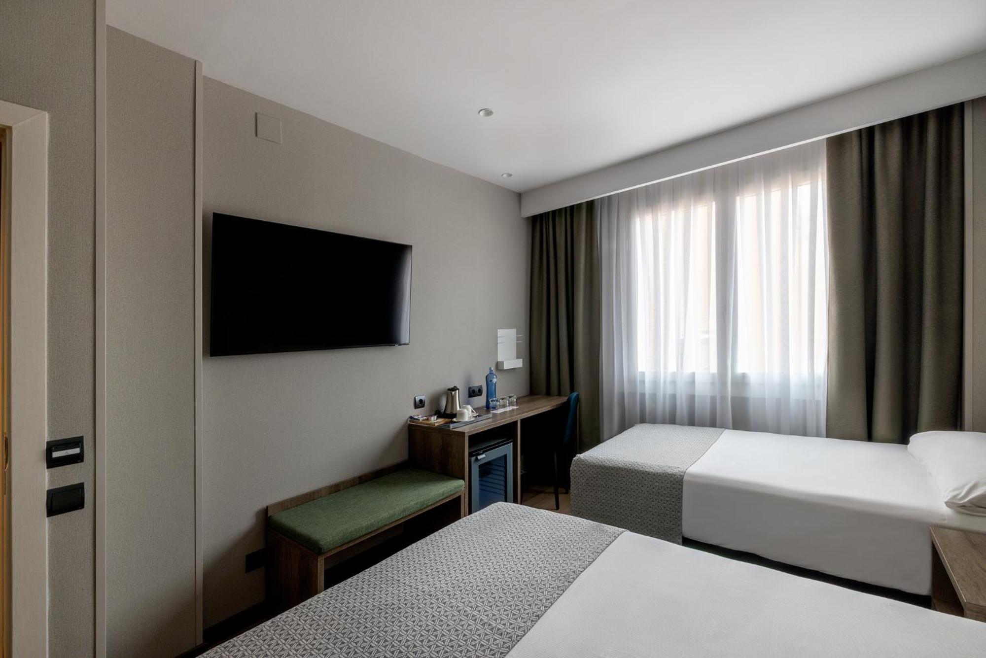 Catalonia Albeniz Hotel Barcelona Phòng bức ảnh