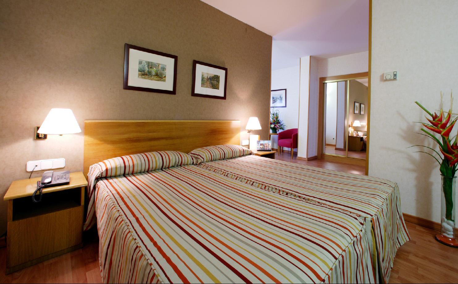 Catalonia Albeniz Hotel Barcelona Ngoại thất bức ảnh