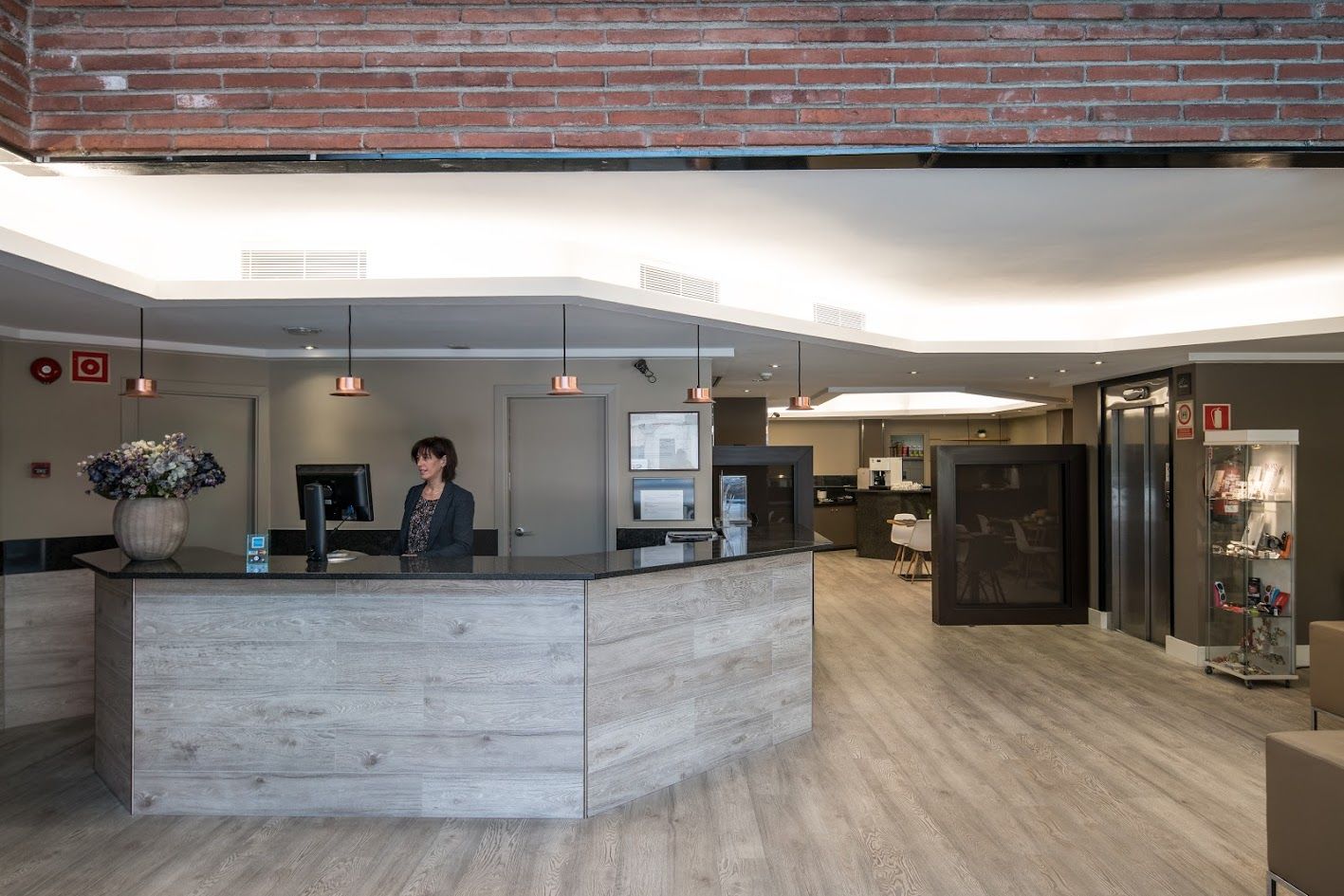 Catalonia Albeniz Hotel Barcelona Ngoại thất bức ảnh
